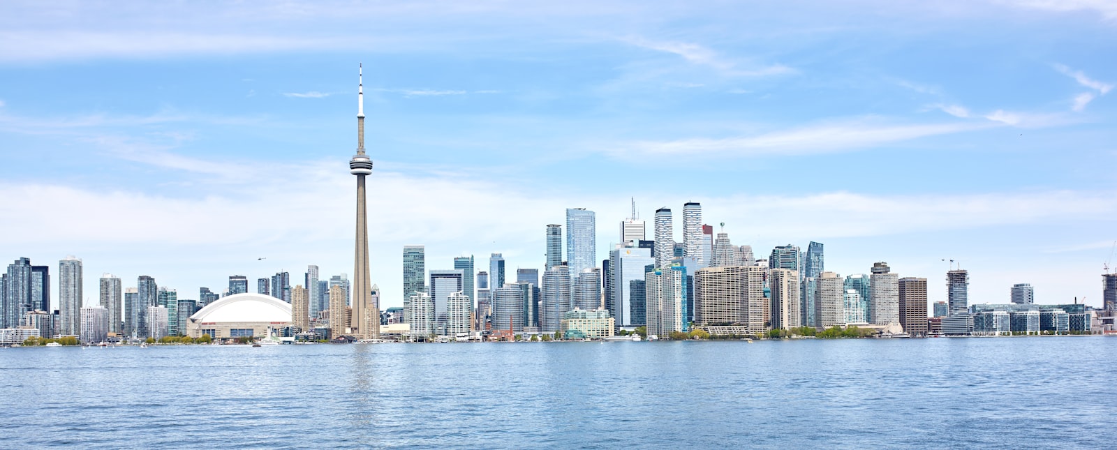 Panoramic view of the Toronto skyline